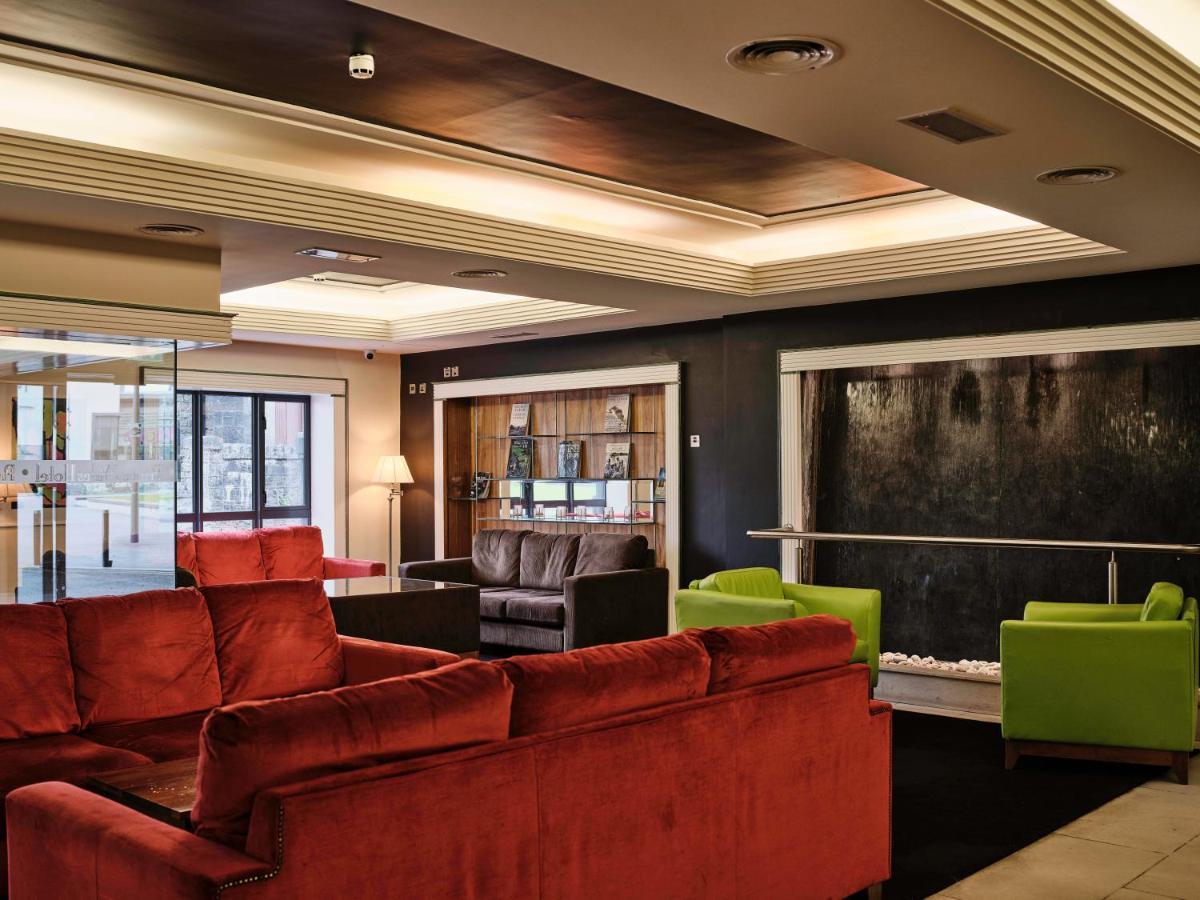 Prince Of Wales Hotel Атлон Экстерьер фото