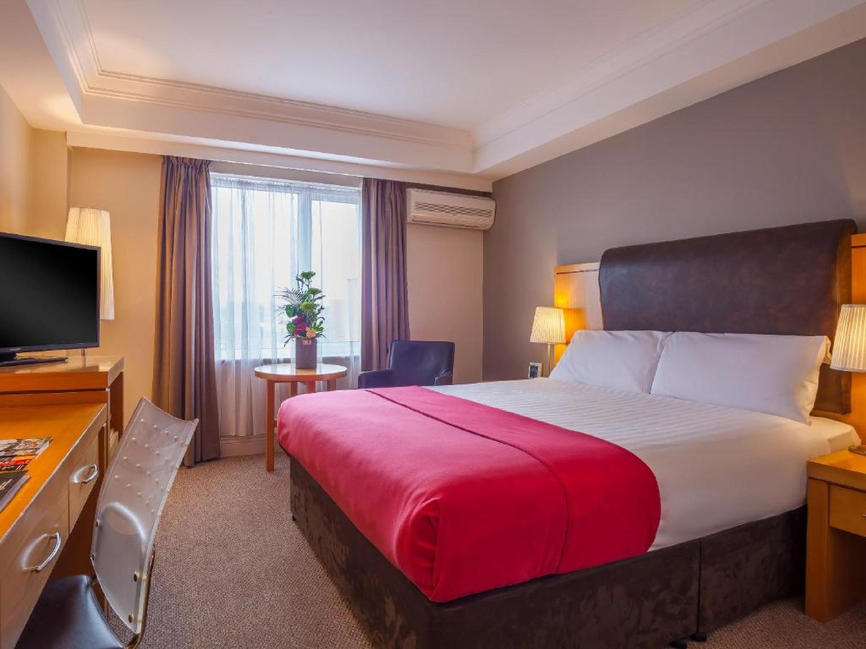 Prince Of Wales Hotel Атлон Экстерьер фото