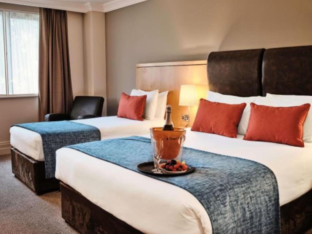 Prince Of Wales Hotel Атлон Экстерьер фото